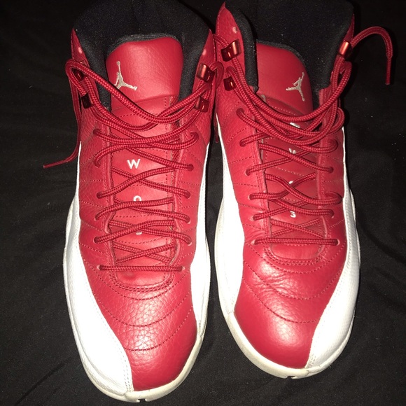 Retro 12 red and white - Picture 1 of 5